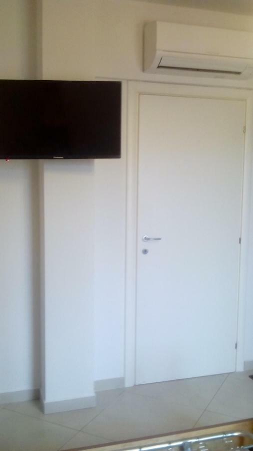Bed and Breakfast Giulietta E Romeo Peschiera del Garda Exterior foto