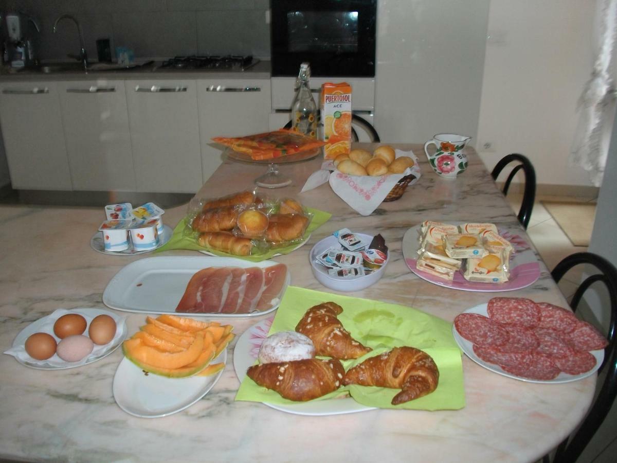 Bed and Breakfast Giulietta E Romeo Peschiera del Garda Exterior foto